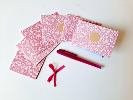 Carnets Cadeaux ROSE FLEURI lot de 6 carnets avec stylo rose et nœud rose